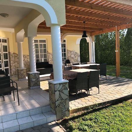 Pacsirta Apartman Ленті Екстер'єр фото