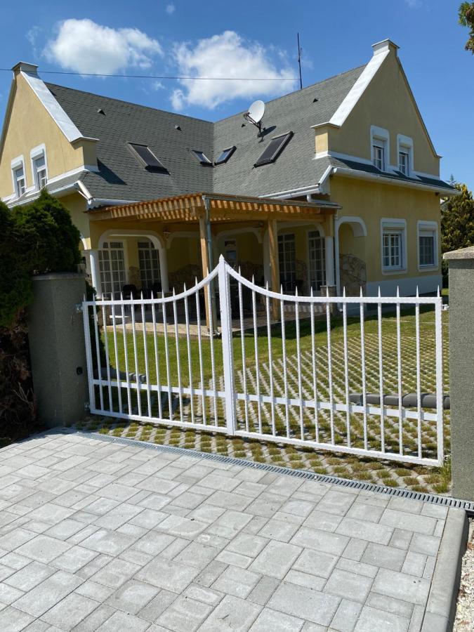 Pacsirta Apartman Ленті Екстер'єр фото