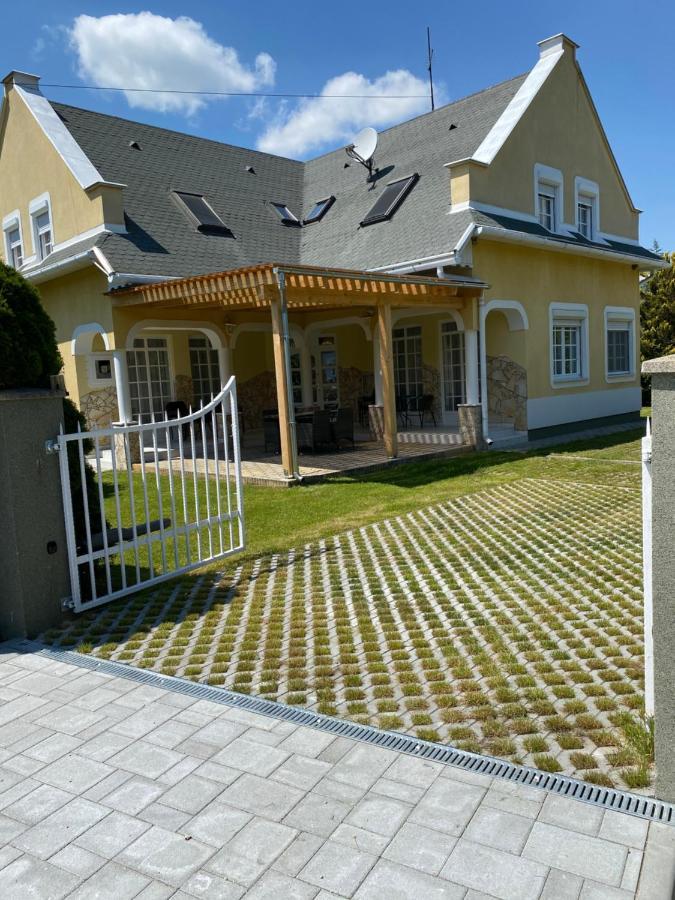 Pacsirta Apartman Ленті Екстер'єр фото