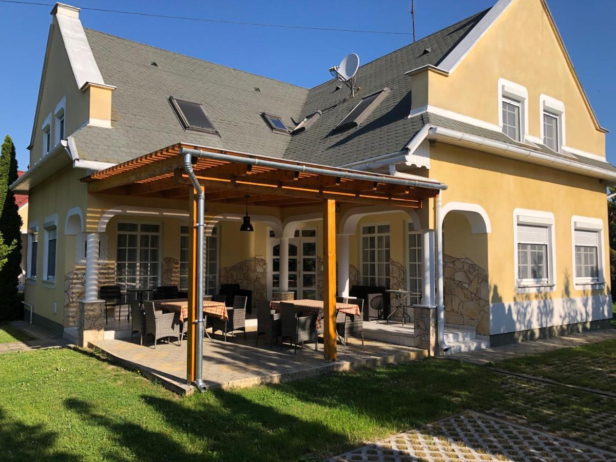 Pacsirta Apartman Ленті Екстер'єр фото